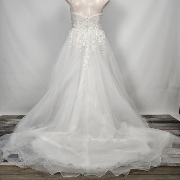 Rebecca Ingram White Lace Beaded Bodice Tulle Wedding Gown Size 18 - Picture 11 of 16